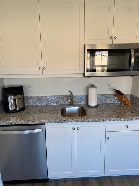 84593 Lambiance Rd, Unit Private Casita in Indio, CA - Foto de edificio