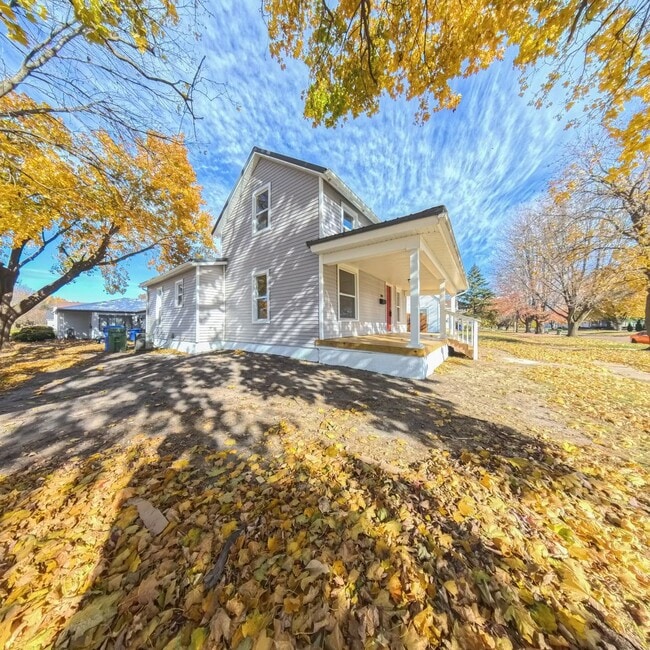 300 E Washington St in Jefferson, IA - Building Photo - Building Photo