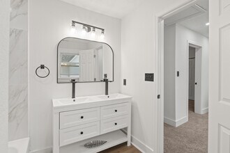 2104 Marshall Ave in Newport News, VA - Building Photo - Building Photo