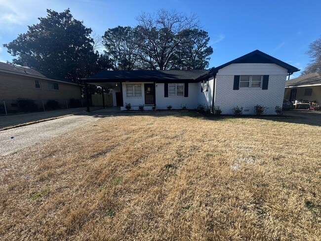 property at 2851 Redwing Rd