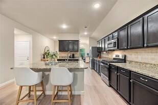 9703 Paloma Creek Dr in Tomball, TX - Building Photo