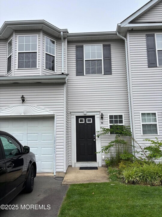 13 Esplanade Way in Berkeley Township, NJ - Building Photo