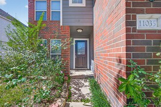 11035 Vanilla Ridge Ct in Houston, TX - Foto de edificio - Building Photo