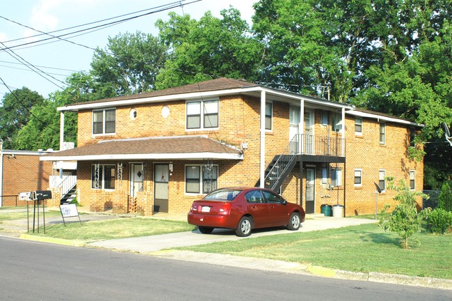 400 S Vine St in Winchester, TN - Building Photo - Building Photo