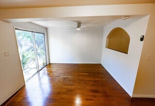 3927 Las Flores Canyon Rd, Unit 3 in Malibu, CA - Foto de edificio - Building Photo