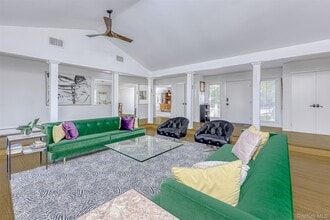 12 Evergreen Ct in Suffern, NY - Building Photo - Building Photo