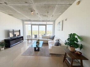 3250 NE 1st Ave, Unit SI FL11-ID1520185P in Miami, FL - Building Photo - Building Photo