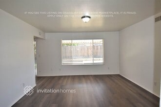 7013 Salmon River Dr in Sacramento, CA - Building Photo - Building Photo