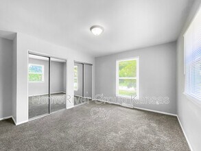 4004 E 123 Terrace in Grandview, MO - Building Photo - Building Photo