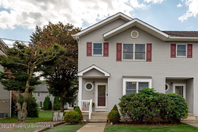 4 Scott St in Moosic, PA - Building Photo - Building Photo