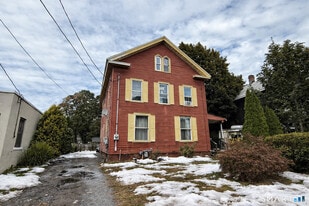 281 Hanover St in Meriden, CT - Building Photo
