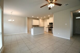 104 Camelot Pl Ct in Conroe, TX - Building Photo