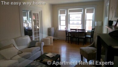 14 Centre St in Cambridge, MA - Foto de edificio - Building Photo