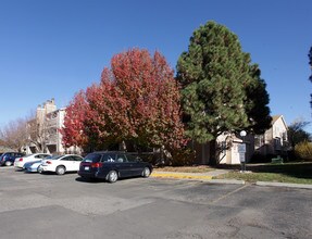 Sunnyside Condominiums in Aurora, CO - Building Photo - Building Photo