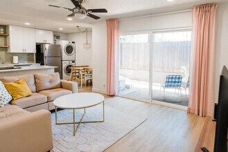 2600 Penny Ln in Austin, TX - Building Photo - Building Photo