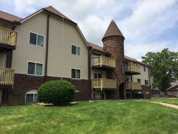 Brandywine Crossing Apartments in Peoria, IL - Building Photo - Building Photo