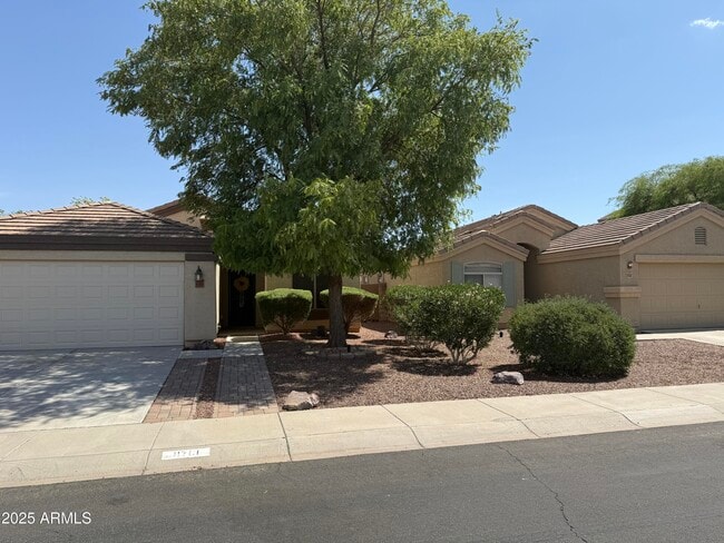 11761 W Dos Rios Dr in Sun City, AZ - Building Photo - Building Photo
