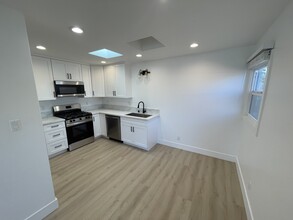 8343 Kittyhawk Ave, Unit 8343 in Los Angeles, CA - Building Photo - Building Photo