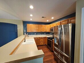 6697 S Forest Way in Centennial, CO - Building Photo - Building Photo