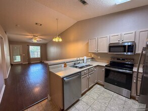 2511 Trailwood Dr in Cantonment, FL - Building Photo - Building Photo