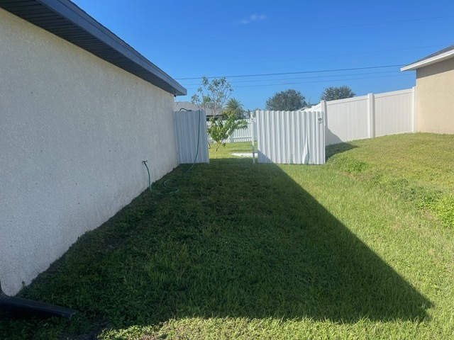 466 NE 2nd Pl in Cape Coral, FL - Building Photo - Building Photo