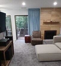 373 Ferndale Ct in Schaumburg, IL - Building Photo - Building Photo