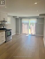 1385 Hunter St in Innisfil, ON - Building Photo