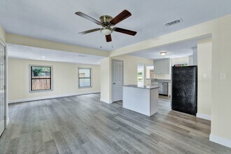 2605 Stark St in Fort Worth, TX - Building Photo - Building Photo