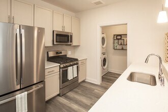 Green Meadows at Pleasant Plains in Toms River, NJ - Building Photo - Building Photo