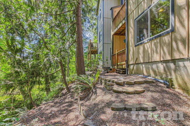 7535 SW Onnaf Ct in Tigard, OR - Foto de edificio - Building Photo