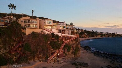 31877 Circle Dr in Laguna Beach, CA - Foto de edificio - Building Photo