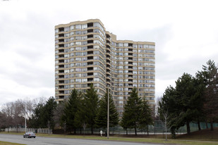 The Monteray in Toronto, ON - Building Photo - Building Photo