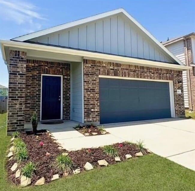 614 Edge Lake Ct in Montgomery, TX - Building Photo - Building Photo