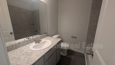 411 Sandall St in Navasota, TX - Building Photo - Building Photo