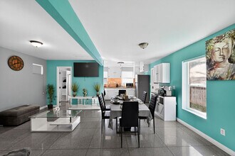 4124 C St in San Diego, CA - Foto de edificio - Building Photo