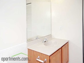 Countryside Apartments in Somerset, NJ - Building Photo - Interior Photo