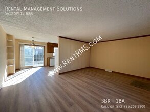 5613 SW 15th Terrace in Topeka, KS - Foto de edificio - Building Photo