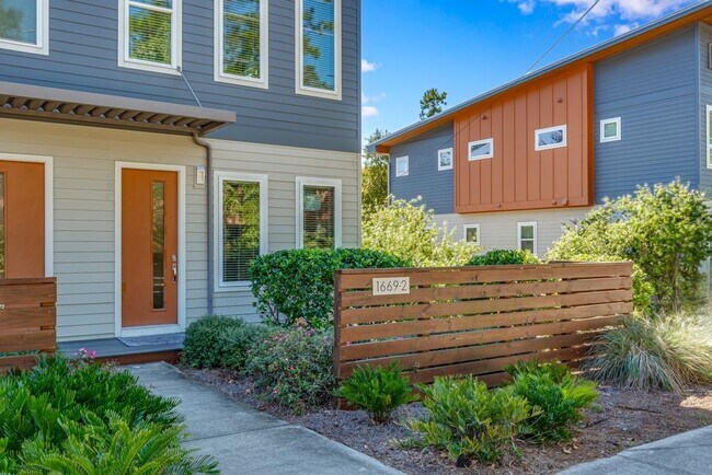 1701 Metropolitan Blvd in Tallahassee, FL - Building Photo - Building Photo