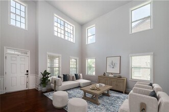 7645 Settles Walk Ln in Suwanee, GA - Building Photo - Building Photo