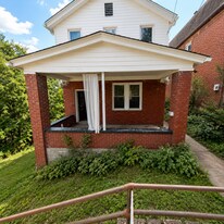 1702 Ordinance Ave in Pittsburgh, PA - Building Photo