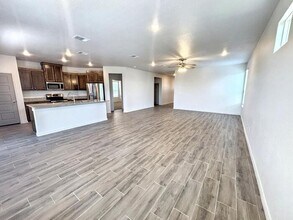 725 Freedom Cir in Nolanville, TX - Building Photo - Building Photo