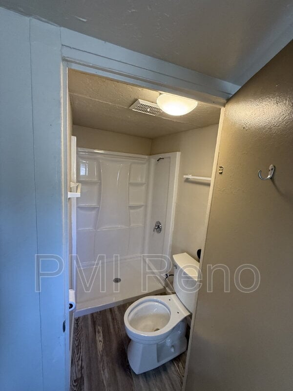 property at 1931 Valley Rd