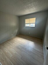 13675 E Kentucky Pl in Aurora, CO - Foto de edificio - Building Photo