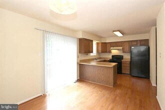 11956 Sentinel Point Ct in Reston, VA - Building Photo - Building Photo