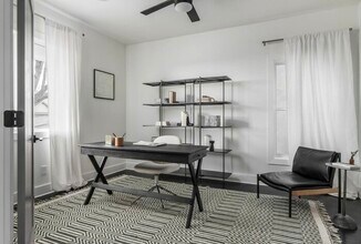 429 36th Ave N in Nashville, TN - Building Photo - Building Photo