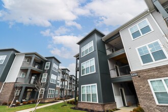 The Kensington at Riggins Run in Dublin, OH - Foto de edificio - Building Photo