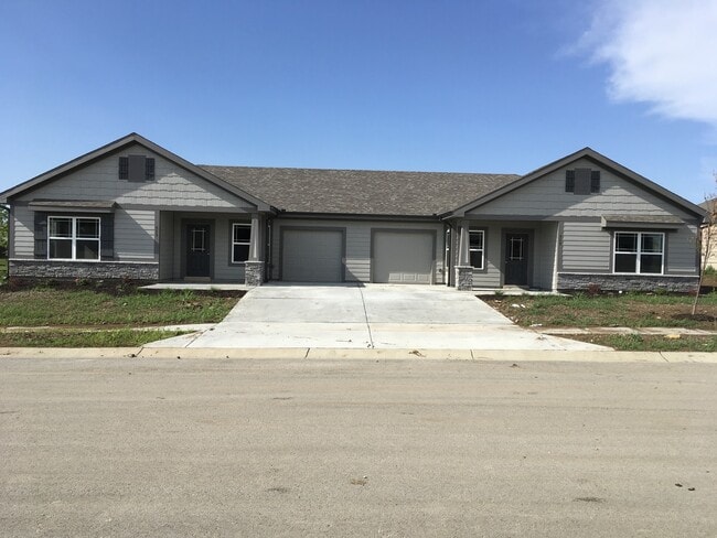 property at 513 SE Maple Dr