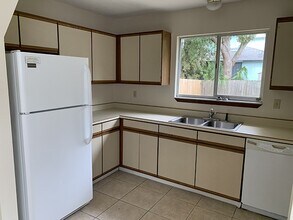 112 2nd St in St. Augustine, FL - Foto de edificio - Building Photo