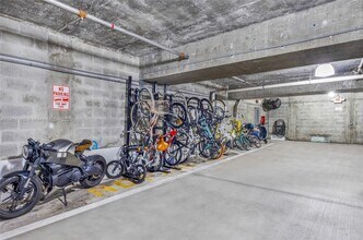 1700 Meridian Ave, Unit 506 in Miami Beach, FL - Building Photo - Building Photo