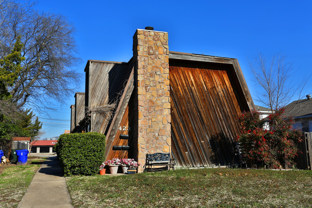 423 W Comanche St in Norman, OK - Foto de edificio